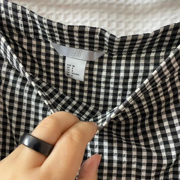 NWOT H&M Gingham Off The Shoulder Tie Sleeve Top - Picture 4 of 5